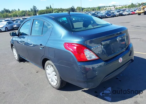 2016 Nissan Versa 1.6 S/1.6 S+/1.6 Sl/1.6 Sv z USA, uszkodzony, nr VIN 3N1CN7AP0GL906121